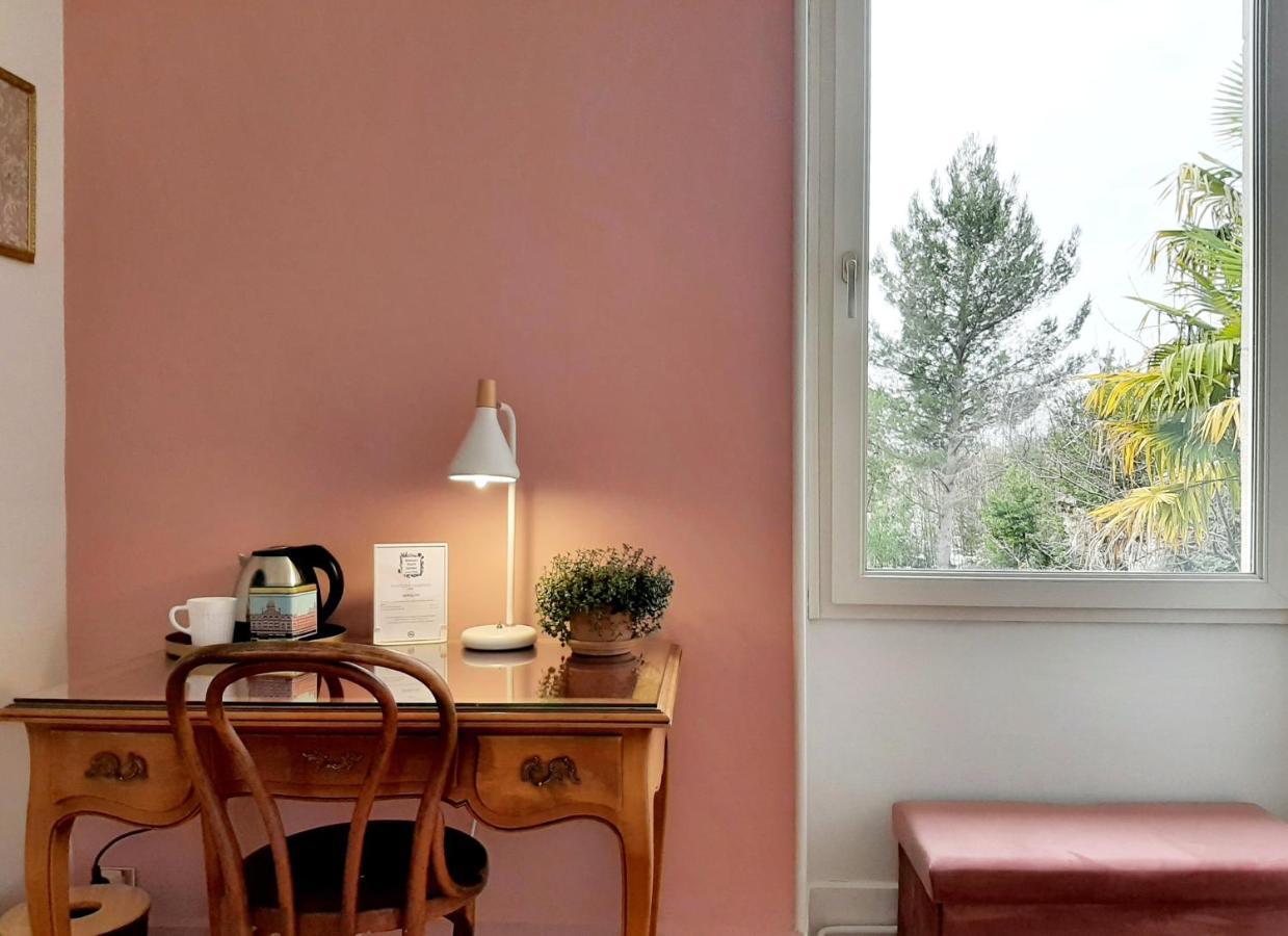 Le Repaire Hotel Montélimar Екстериор снимка