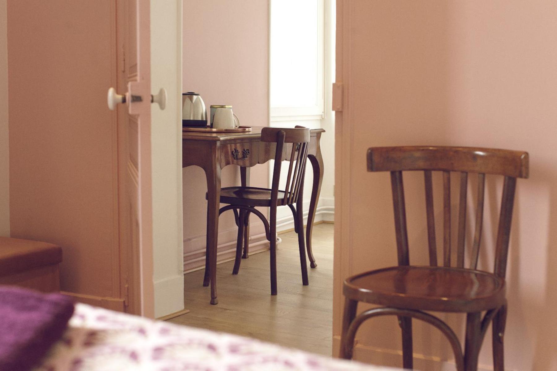 Le Repaire Hotel Montélimar Екстериор снимка