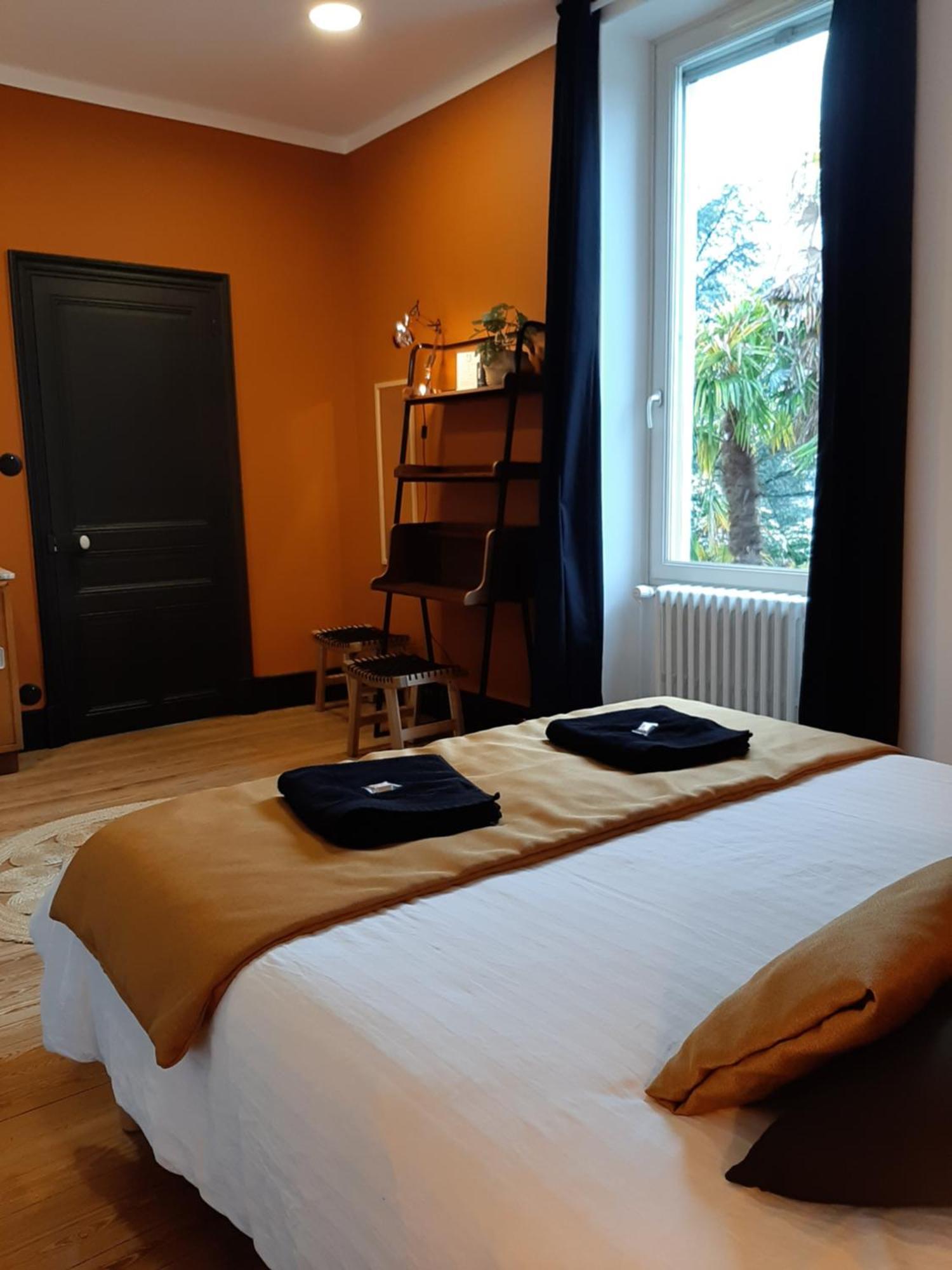 Le Repaire Hotel Montélimar Екстериор снимка